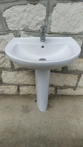 vasque SDB et pied