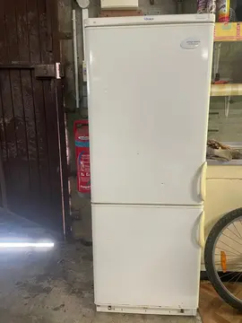 Combi réfrigérateur - congélateur