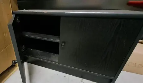 Meuble noir en bois