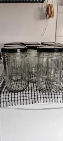 pots en verre avec fermeture à visser