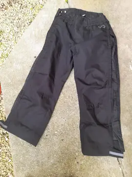 sur pantalon moto