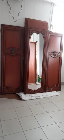 Armoire merisier démontée complète 3 portes miroir 2 côtés penderie 1 côté étagère Très bon état