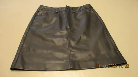 jupe courte en skai t36