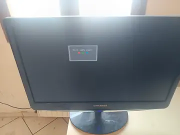 Écran d'ordinateur SAMSUNG 22 3 POUCES AVEC SORTIE VGA