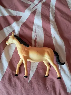 cheval en plastique environ 10 cm de haut