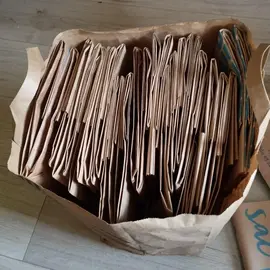 une trentaine de sac papier