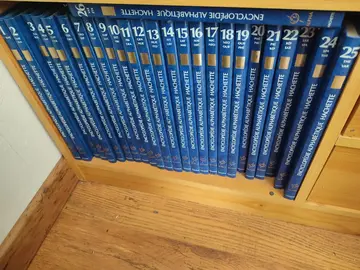 Serie complète encyclopédie alphabétique hachette