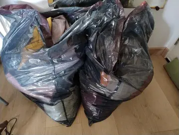 2 sacs de vêtements Femme