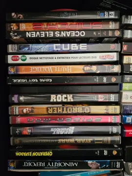 Donne lot de cd et dvd