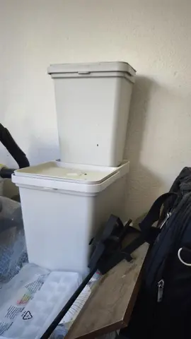 lot de 2 poubelles IKEA 10L et 22L