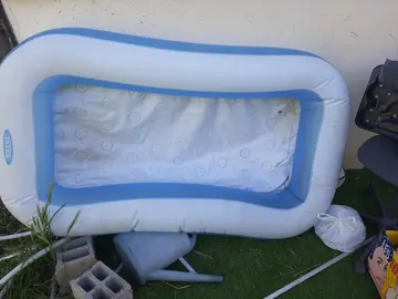 piscine gonflable enfant intex à dinner