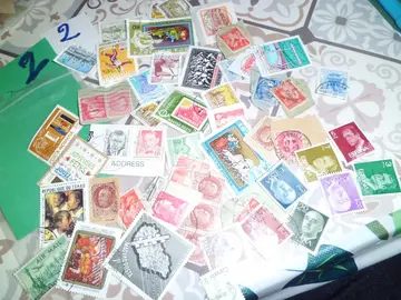 lot timbres monde 2