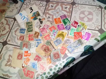 lot timbres monde 3