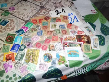 lot timbres monde 21