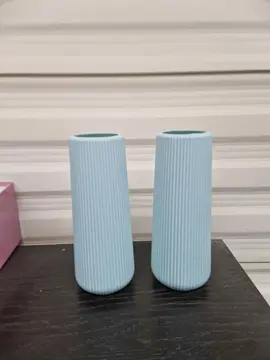 vases en plastique