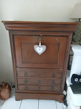 donne secretaire louis philippe en l etat