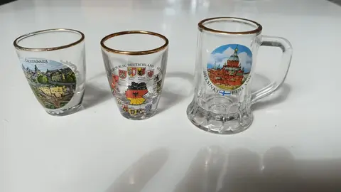 lot de 2 mini-verres et une mini-chope