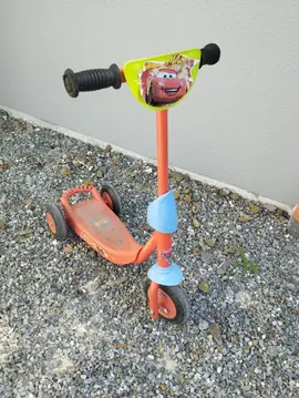 trottinette enfant Cars