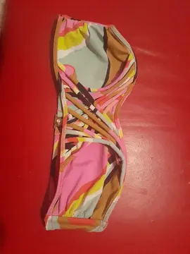 Haut de maillot de bain taille 40