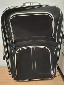 Grosse valise noire