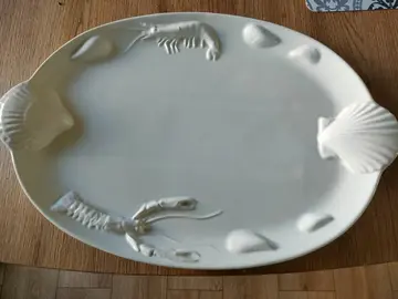 plat en céramique