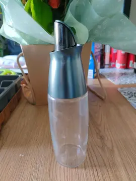 Bouteille huile - vinaigre - sucre