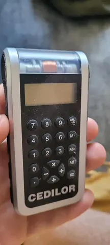 donne petite calculette solaire