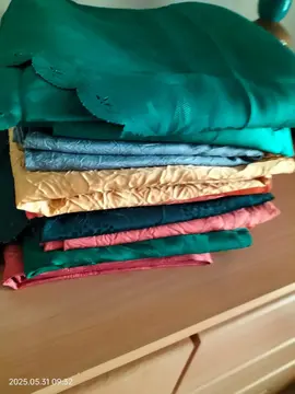 Gros lot de nappes diverses et variées
