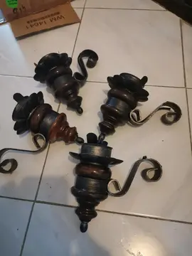 Diverses pièces de lustre
