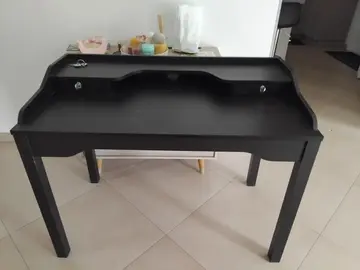 bureau en bois avec 2 tiroirs