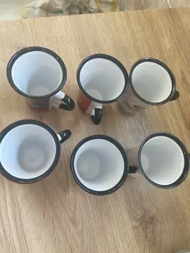 petites tasses à café