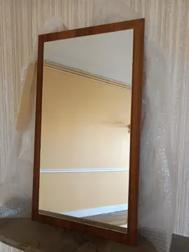 Miroir sur plateau en bois melaminé