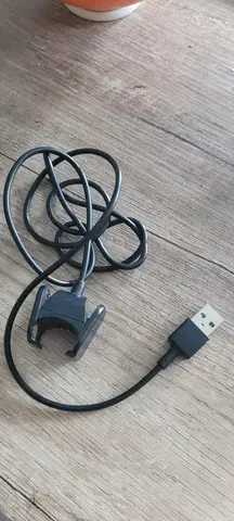 donne cordon de recharge pour bracelet fitbit charge 3