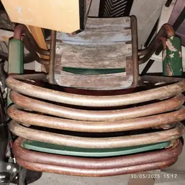 4 chaises et 2 fauteuils