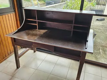 bureau L 139. l 70. H 112