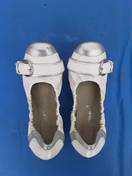 Ballerines blanches et grises