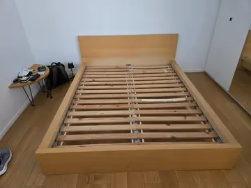 IKEA Lit Queen / Juste la structure
