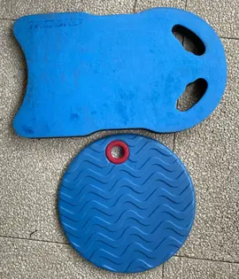 2 planches de natation (IKEA, Tribord)