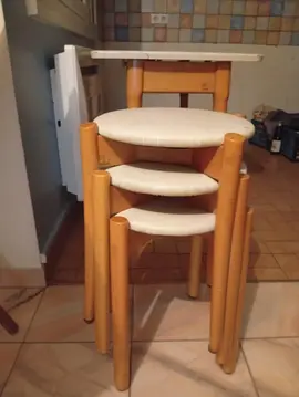 lot de trois tabourets