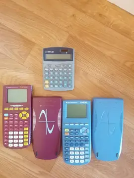 3 calculatrices