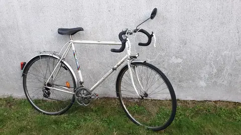 Vélo homme route ancien blanc nacré