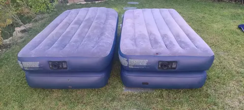 2 matelas gonflables 1 place