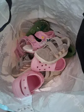 lot chaussure enfant taille 23 24 25