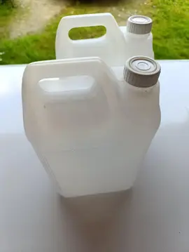 2 bidons 5 litres vide