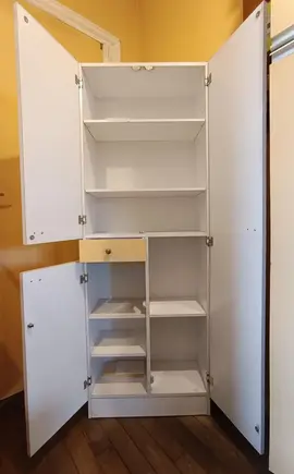Armoire de salle de bains