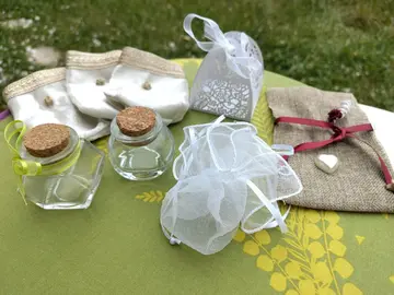 pochons et contenants dragées pour mariage ou loisirs créatifs