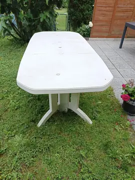 TABLE DE JARDIN