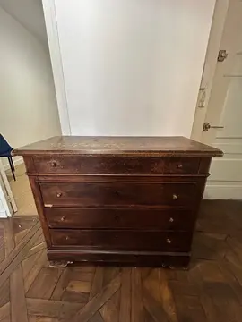 donne commode et petit meuble de rangement en bois