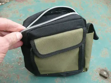 Pochette pour transporter CD entre autres