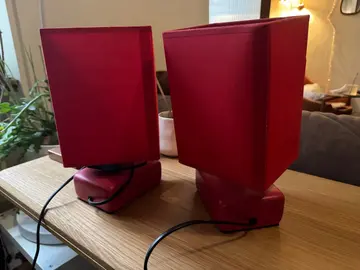 2 lampes rouges